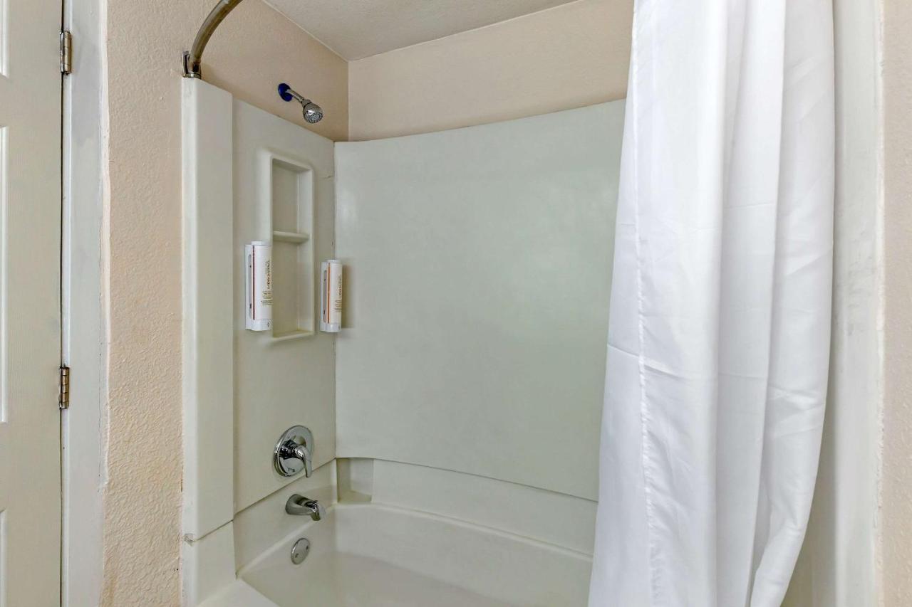 ראלי Suburban Extended Stay Hotel מראה חיצוני תמונה