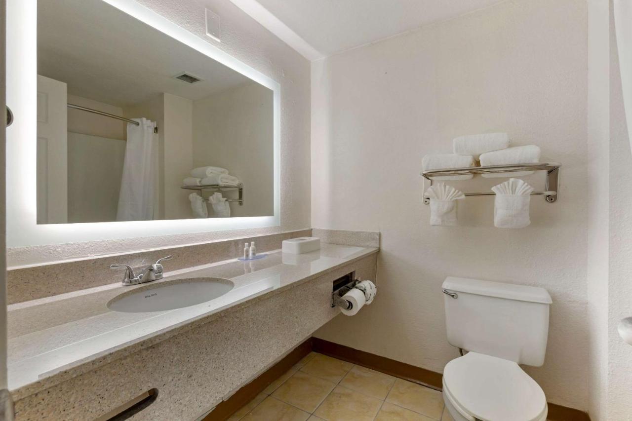 ראלי Suburban Extended Stay Hotel מראה חיצוני תמונה
