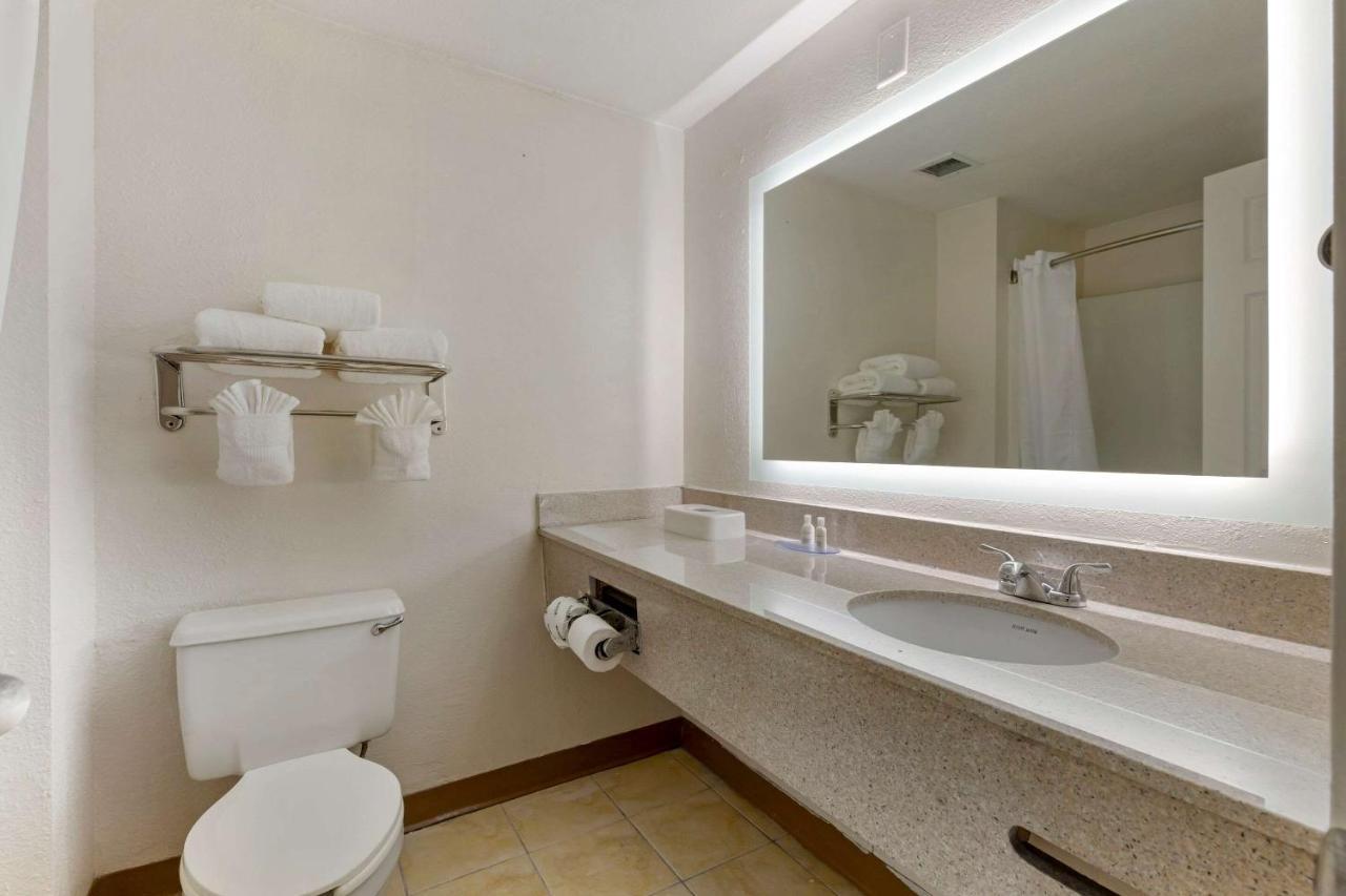ראלי Suburban Extended Stay Hotel מראה חיצוני תמונה